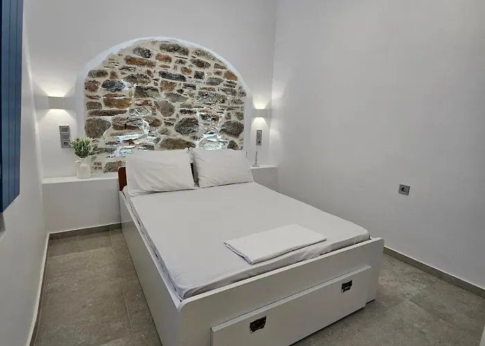 Aspalathos I&ΙΙ Kamari (Amorgos)